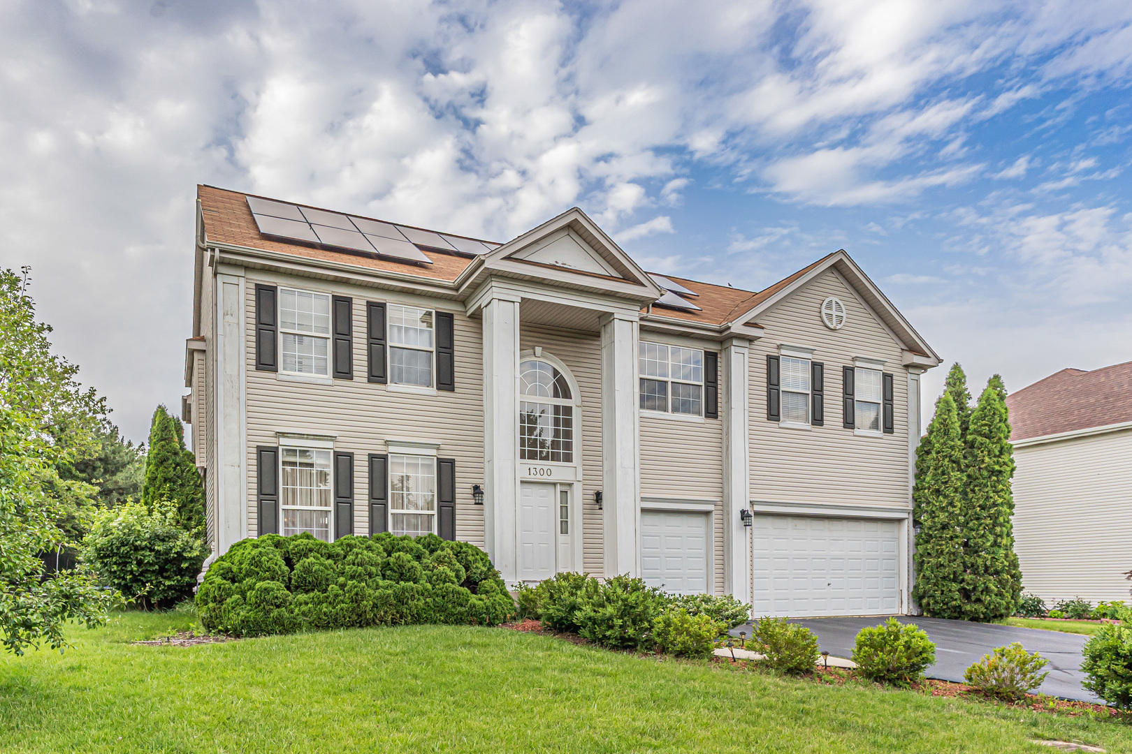 1300 Palisades Drive