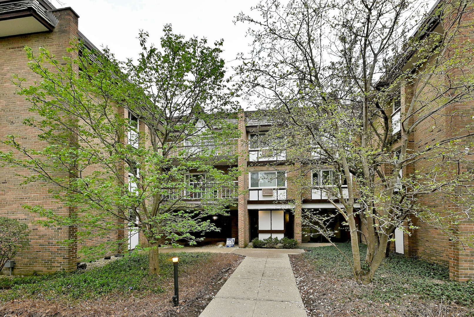 360 Claymoor Avenue #2E