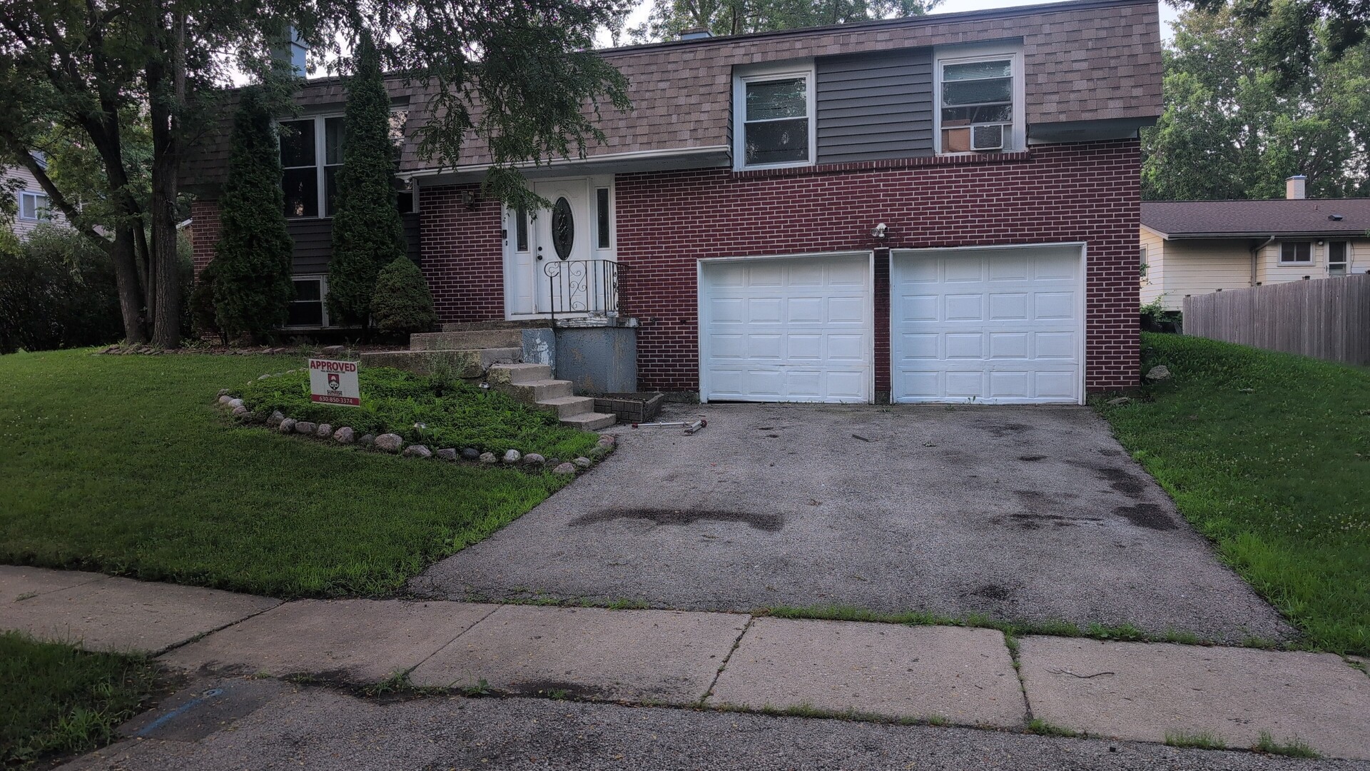 427 DEVON Lane