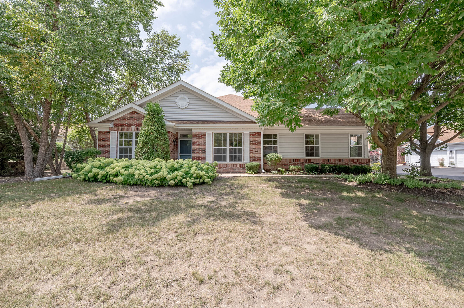 21366 W Juniper Lane