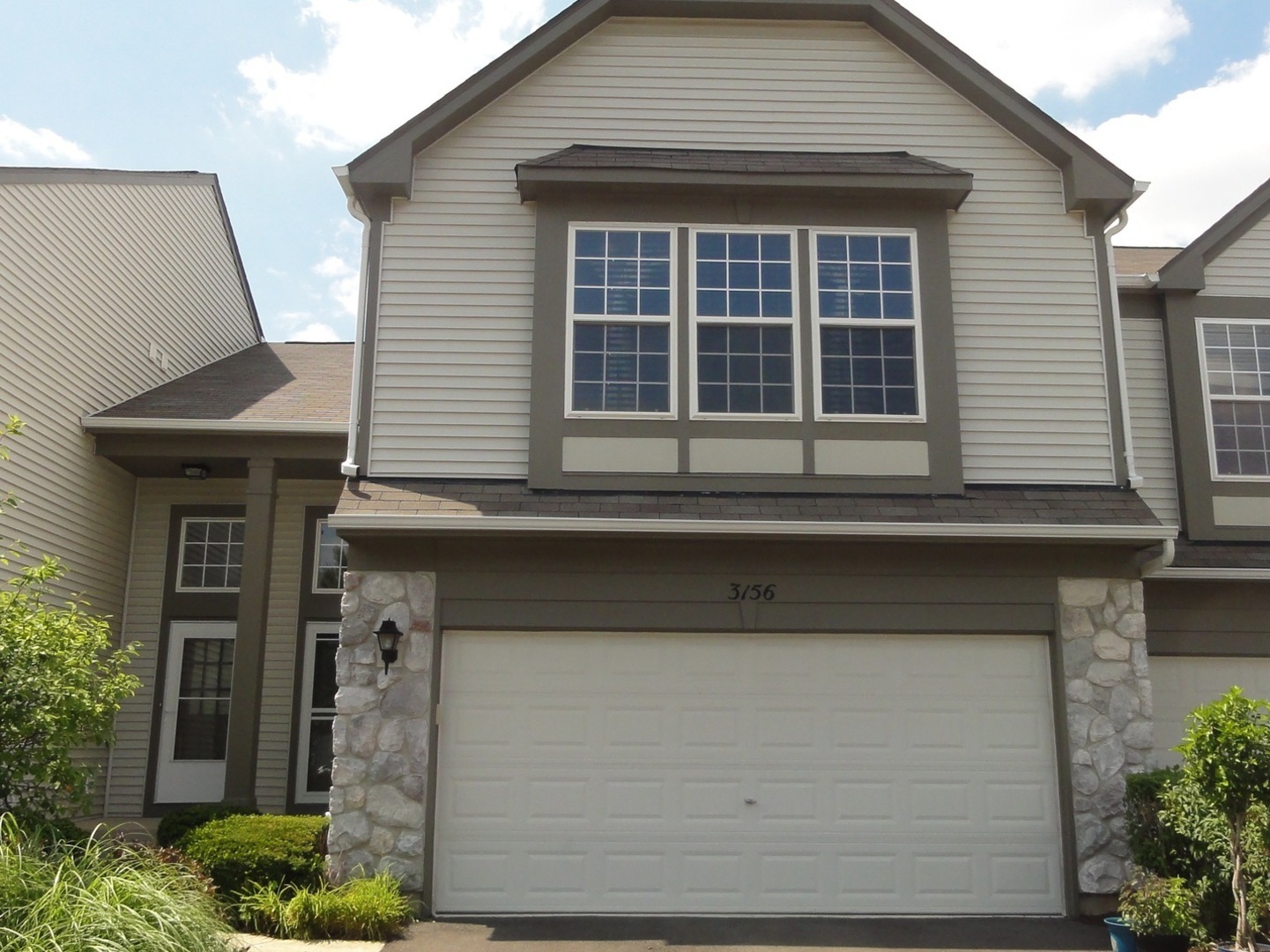 3156 Bromley Lane