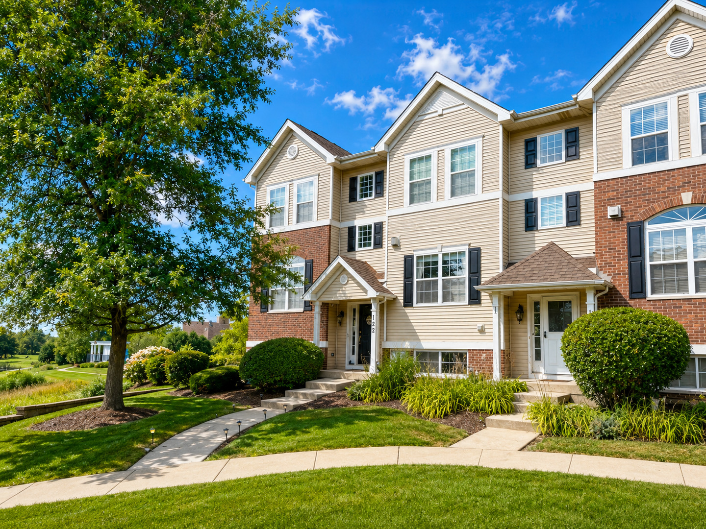 120 Lakeshore Drive #120