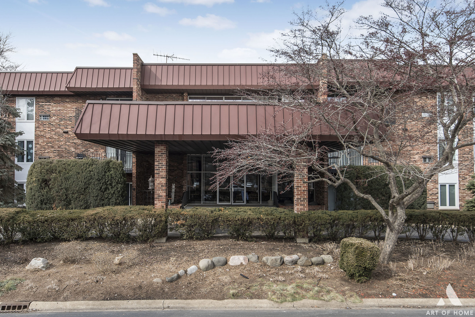 1049 W Ogden Avenue #212
