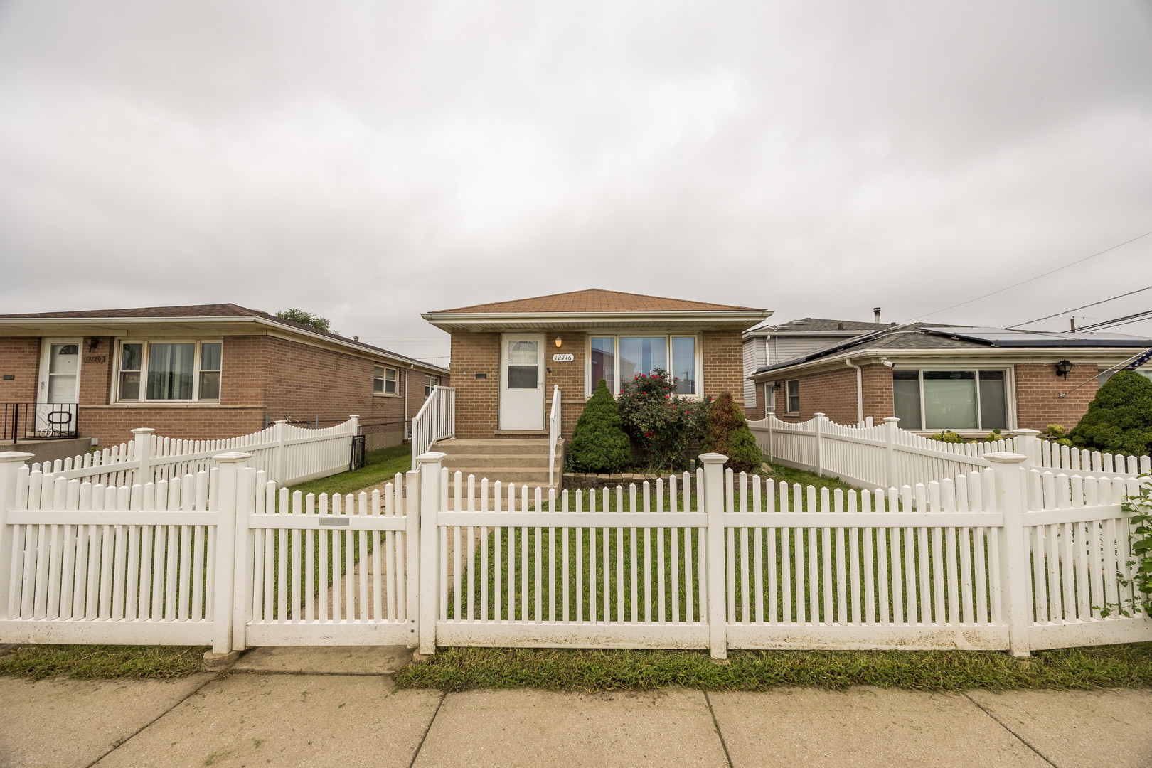12716 S Saginaw Avenue, Chicago, IL 60633