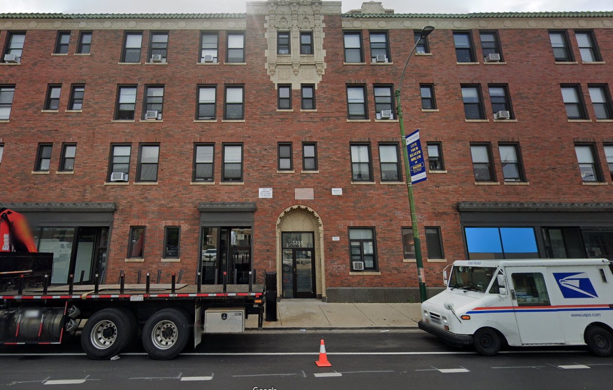 3335 W Diversey Avenue #202, Chicago, IL 60647