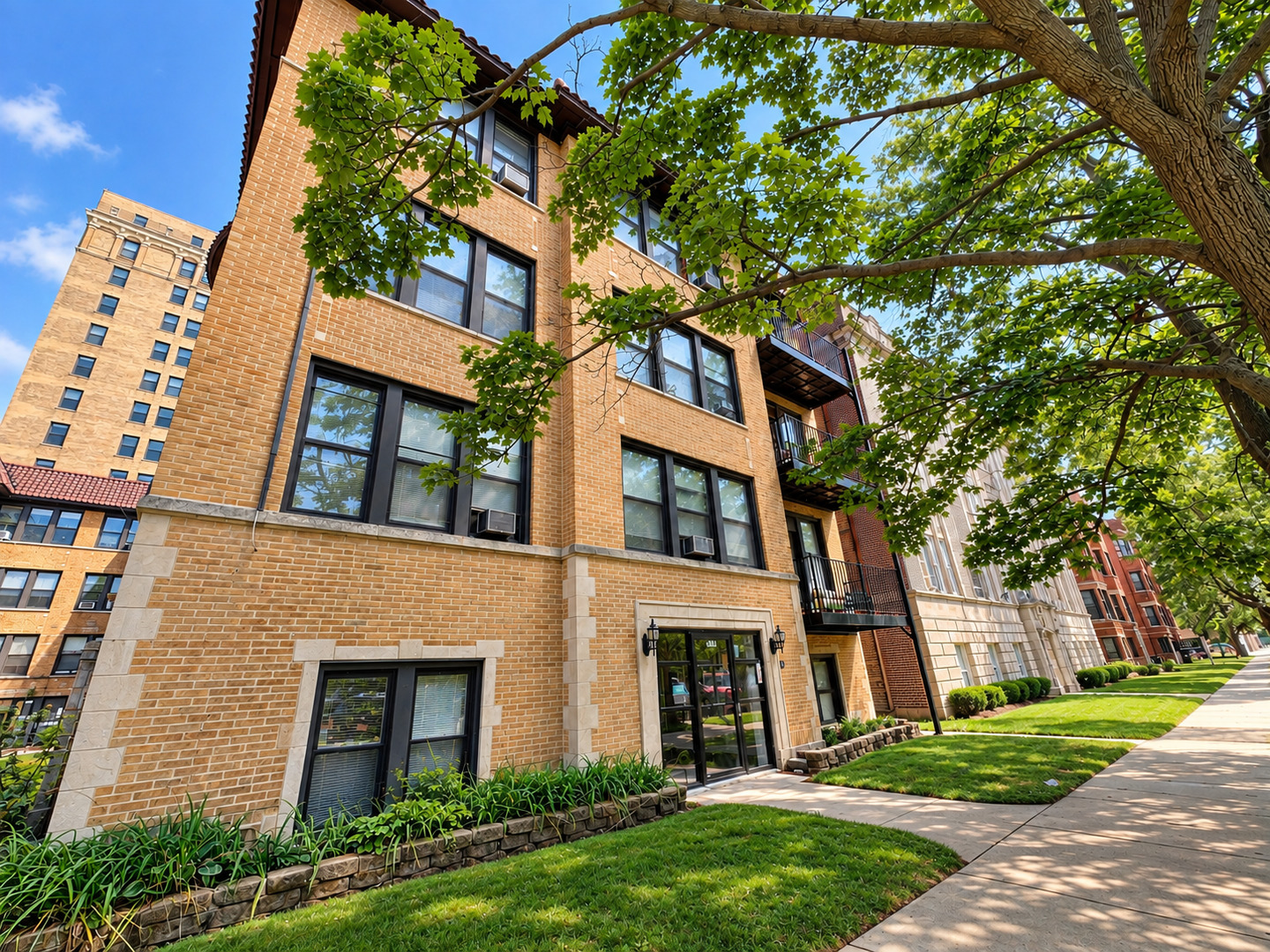 5461 S Everett Avenue #3A, Chicago, IL 60615