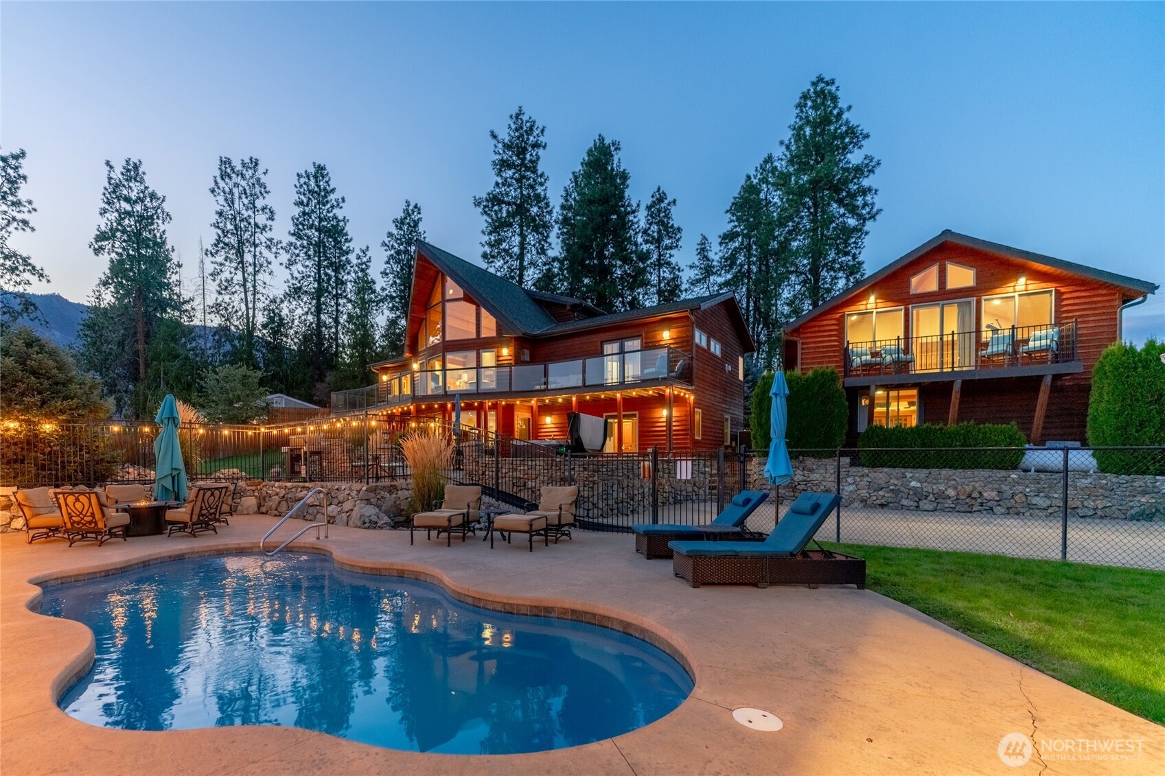 Property at 1995 Lakeshore Drive
