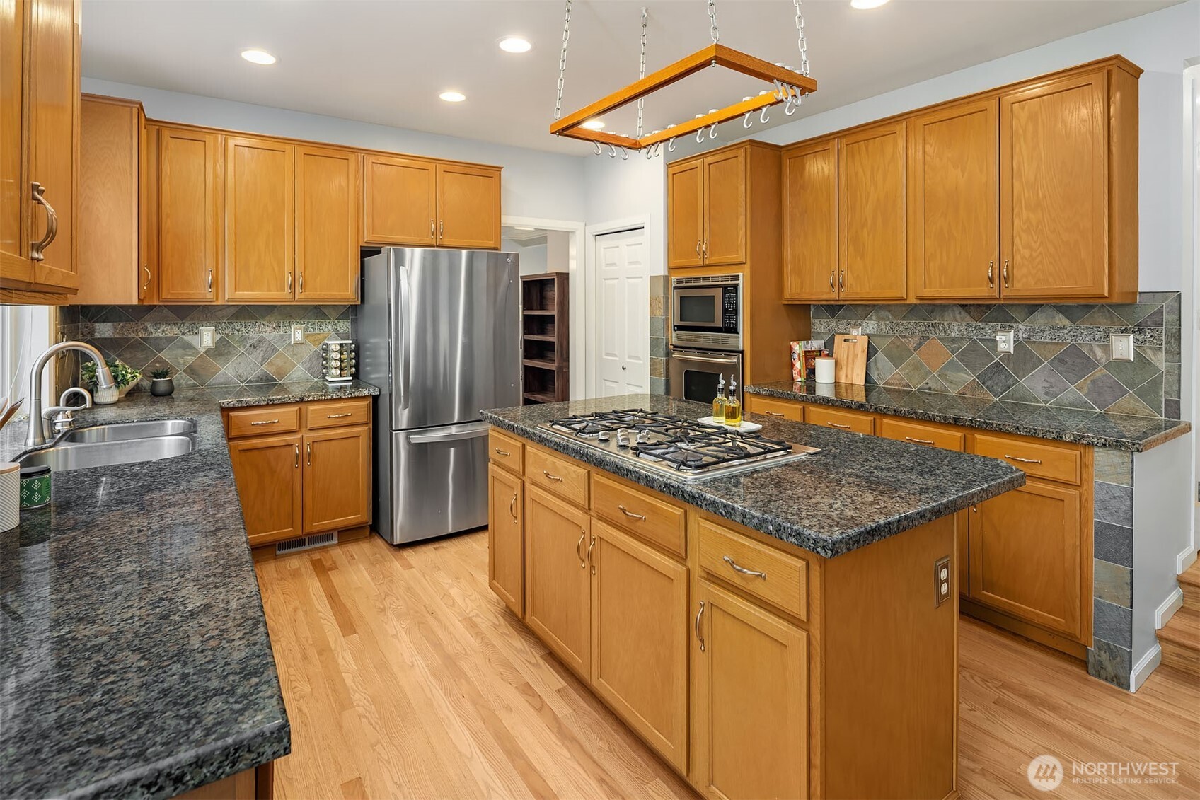 Windermere Renton 16040 SE 127th Place Renton | Windermere Professional Partners