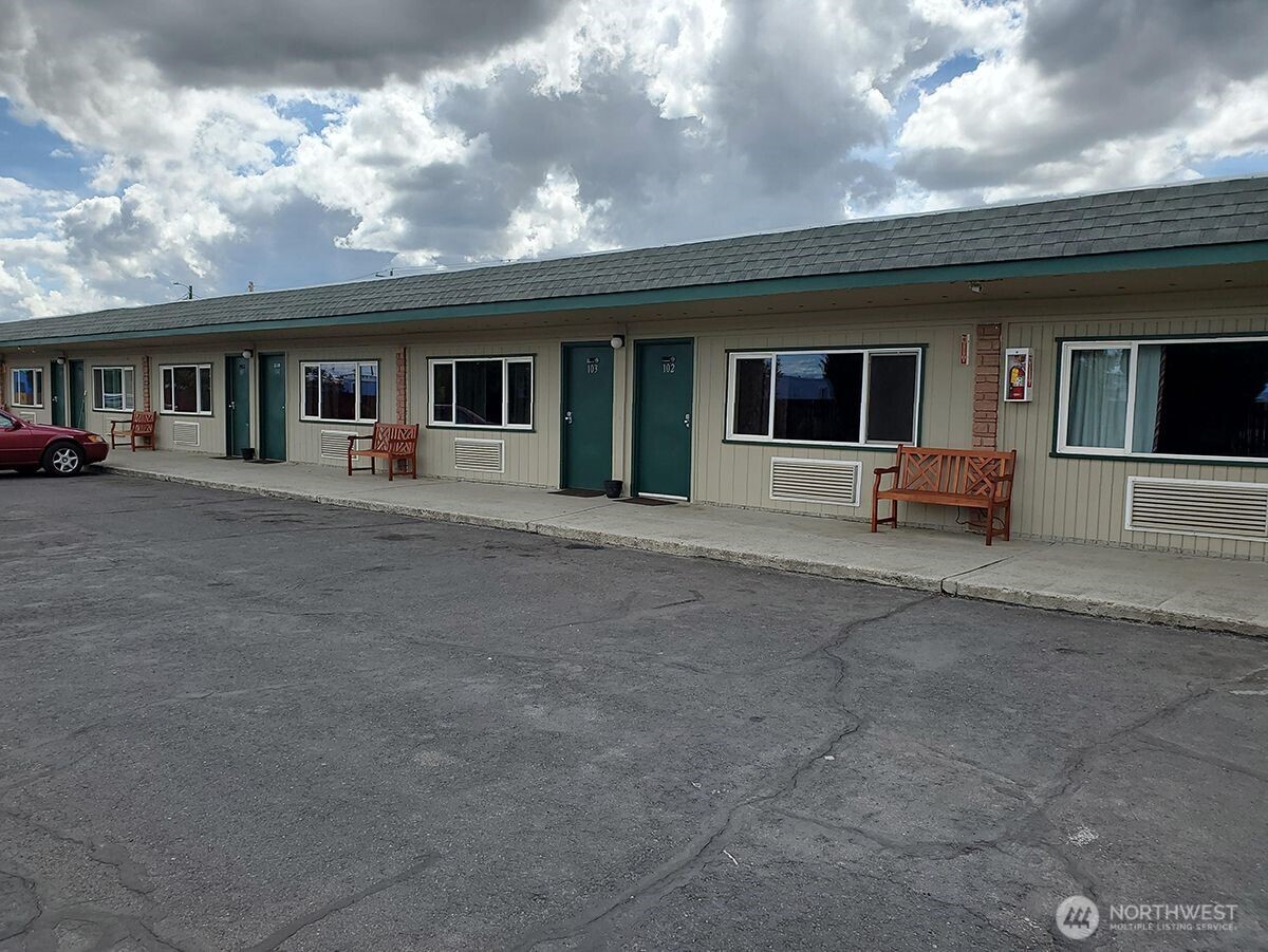 Property at 12525 W Sunset Highway