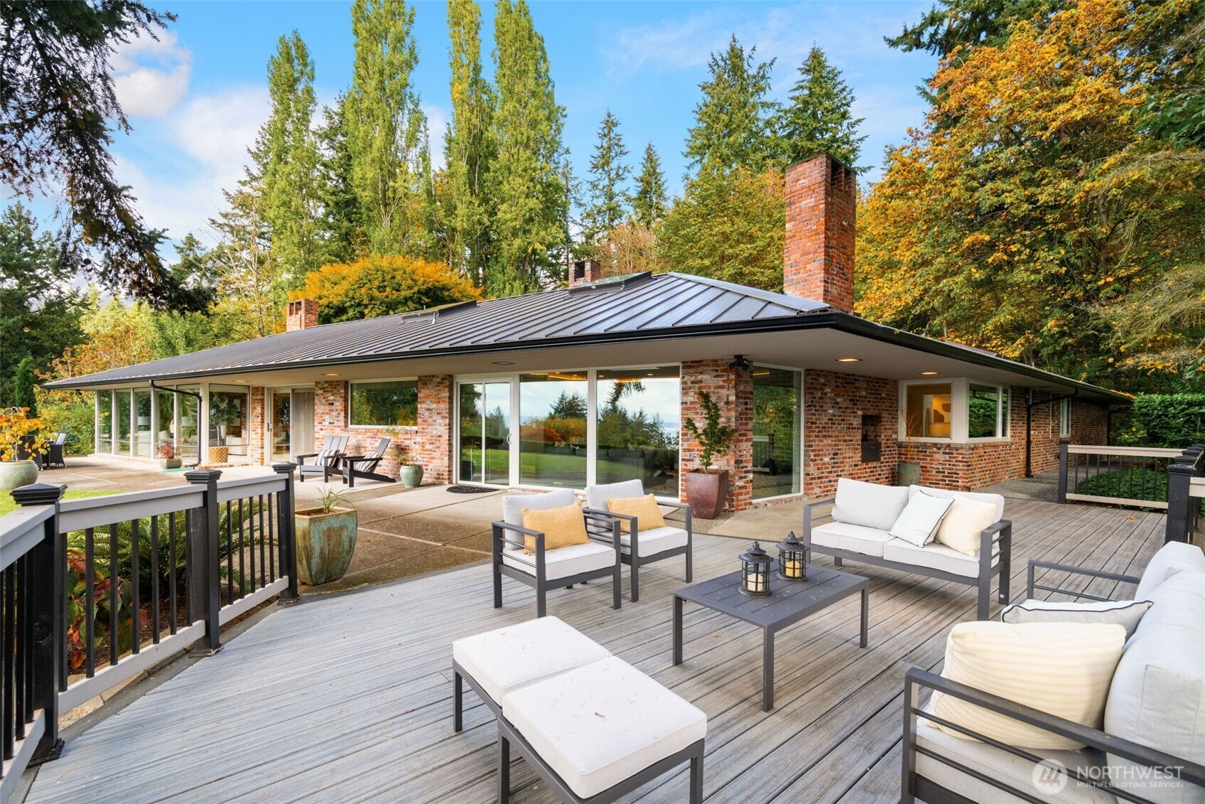 Property at 14050 Hilltop Lane NW