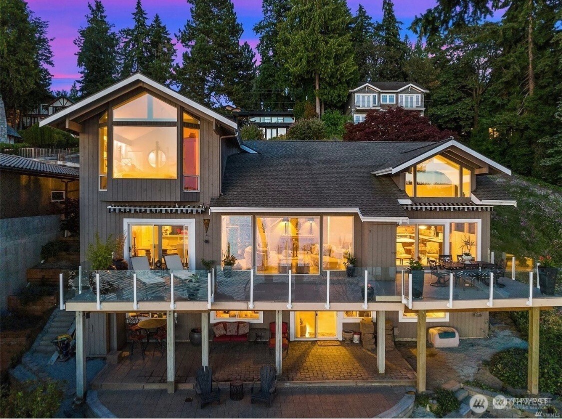 Property at 16035 Inglewood Road NE