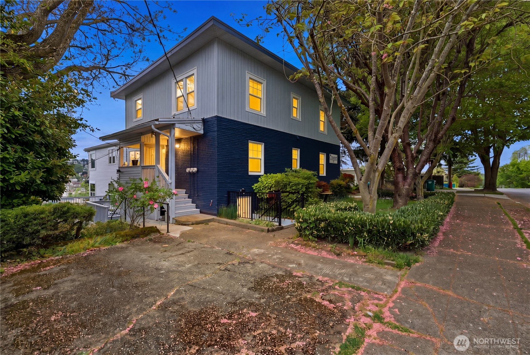 Property at 1401 W Bertona Street