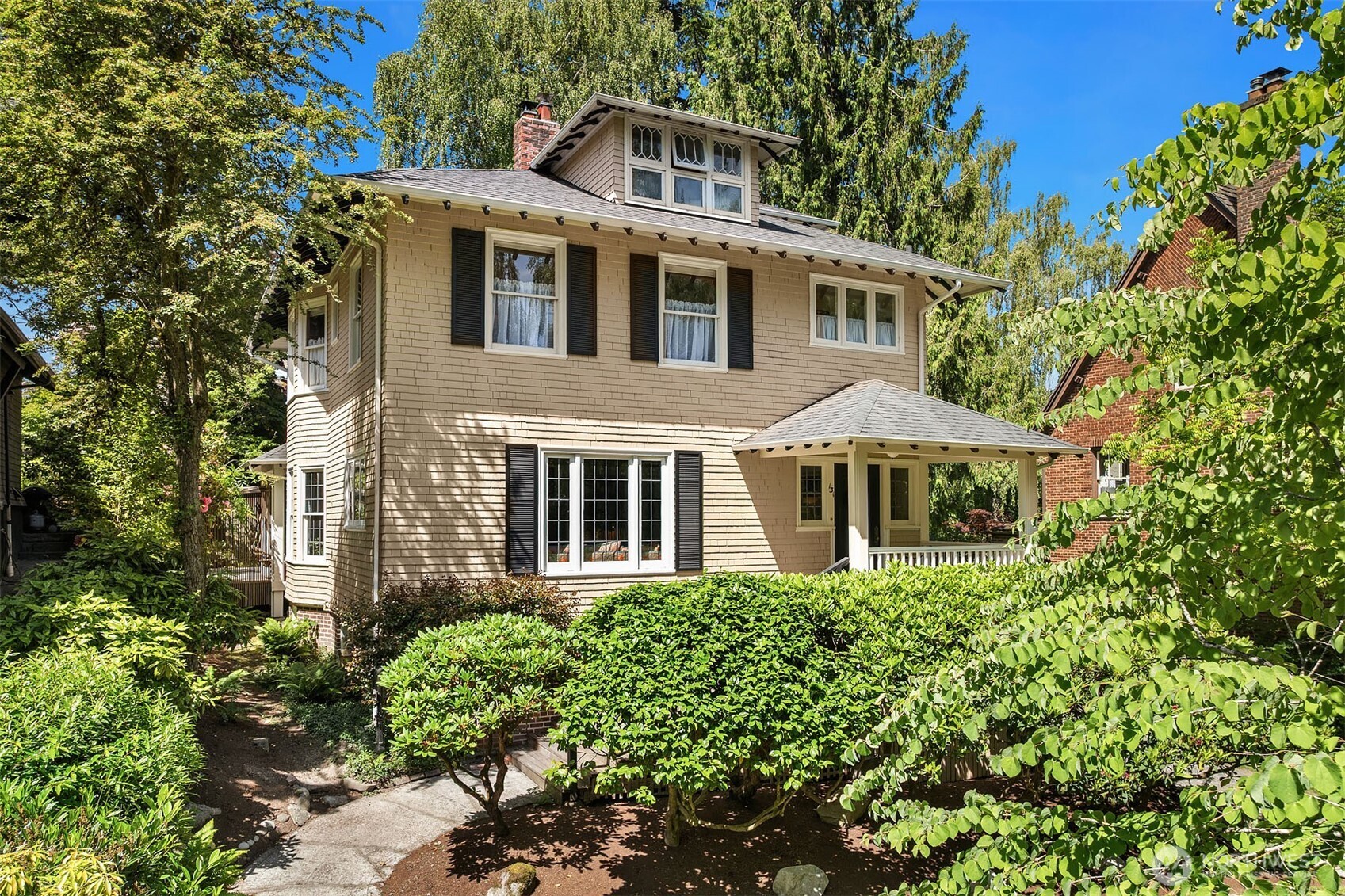 Property at 131 Madrona Place E