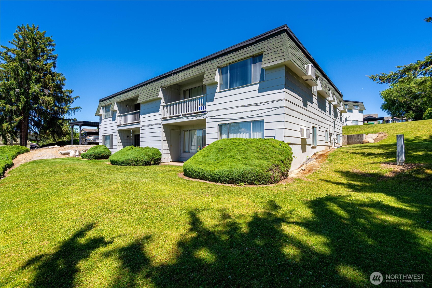 Property at 933 N Baker Avenue #1-16