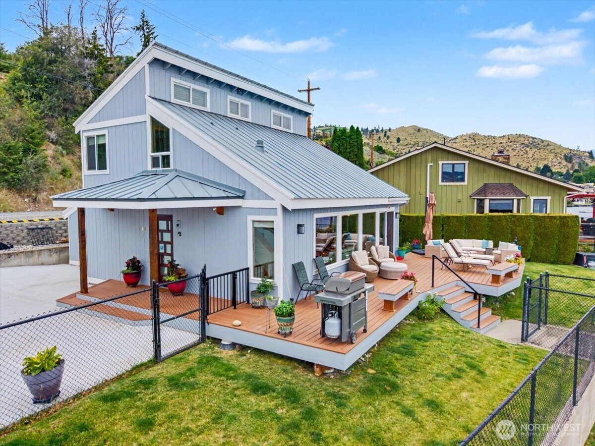 Property at 1386 S Lakeshore Road