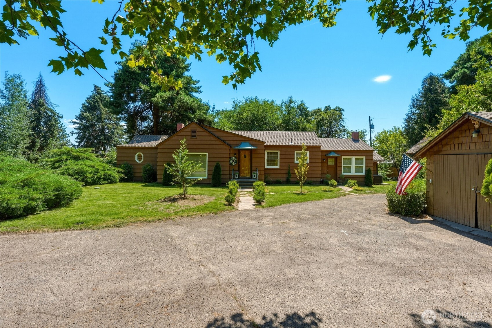 Property photo for 115 Chateau Lane