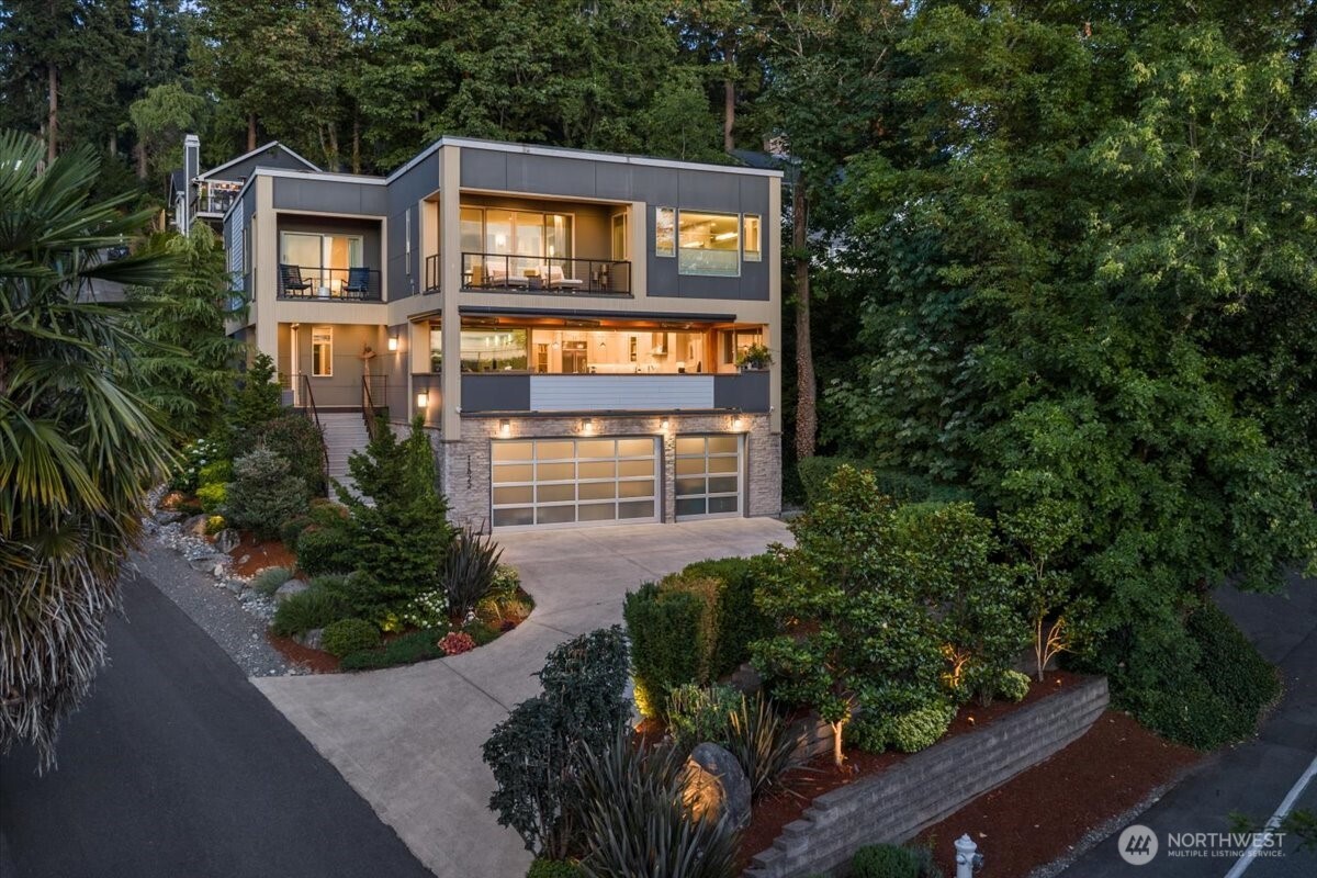 Property at 11822 Holmes Point Drive NE