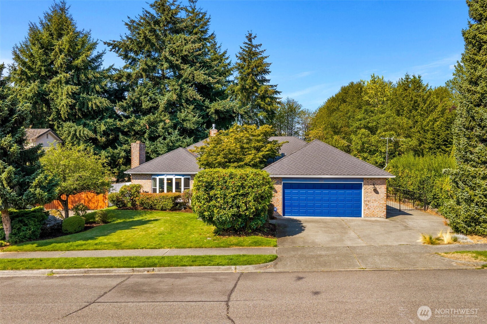 Property photo for 3902 Larchmont Avenue NE