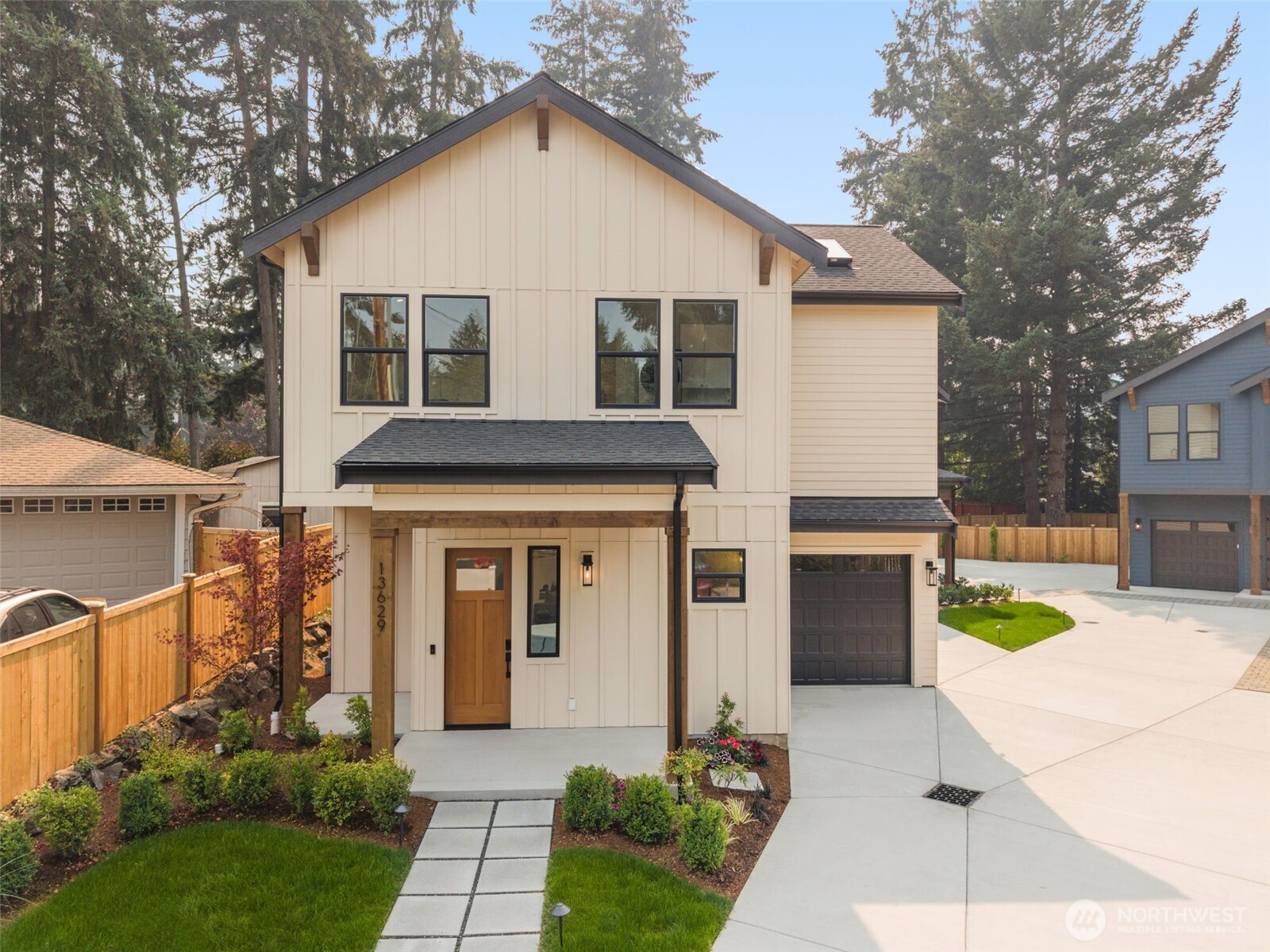 Property photo for 13629 103rd Avenue NE