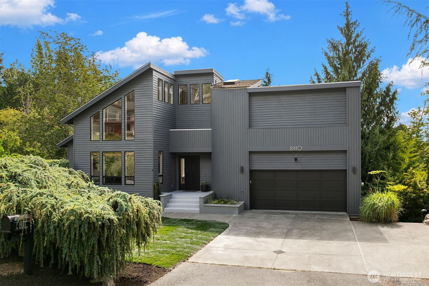 Property at 8410 SE 47th Place