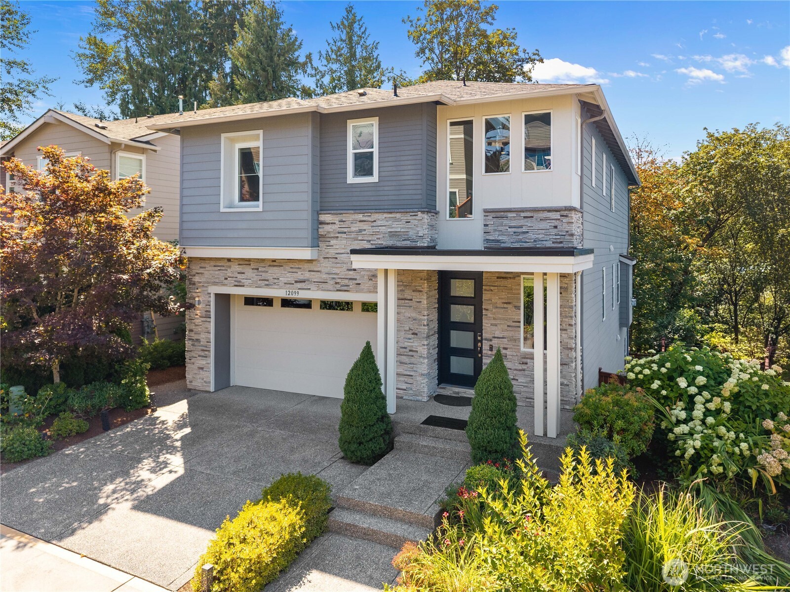 Property photo for 12099 164th Court NE