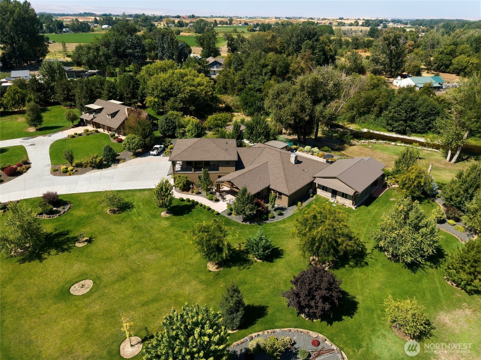 Property at 179 Ella-Quintino Lane