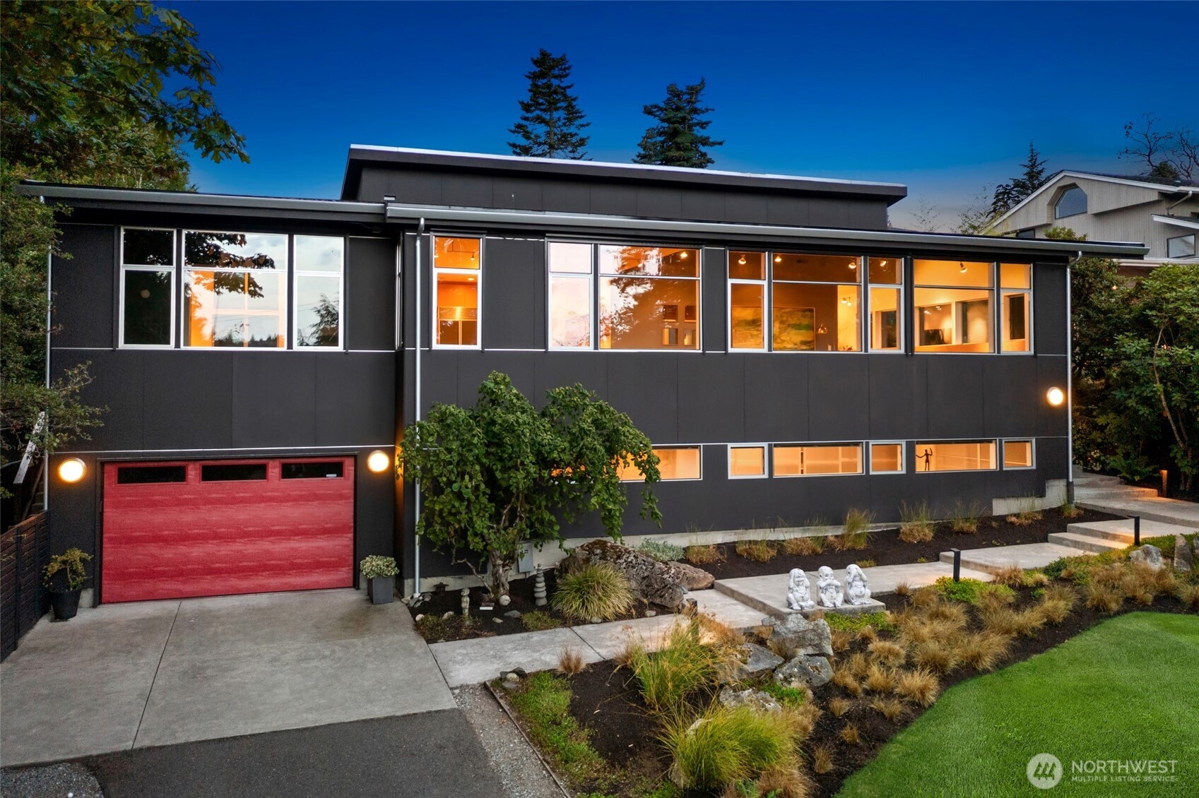 Property photo for 1549 Magnolia Way W
