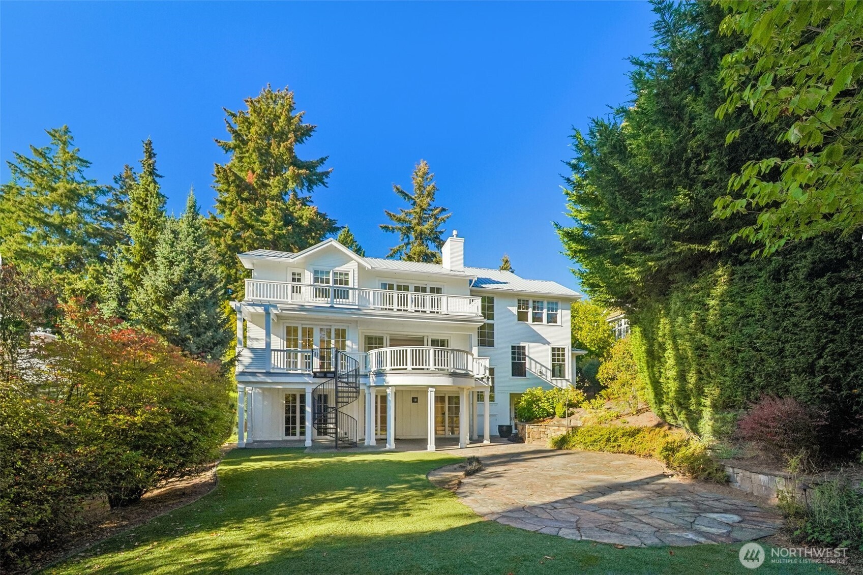Property at 8975 NE 10th Street