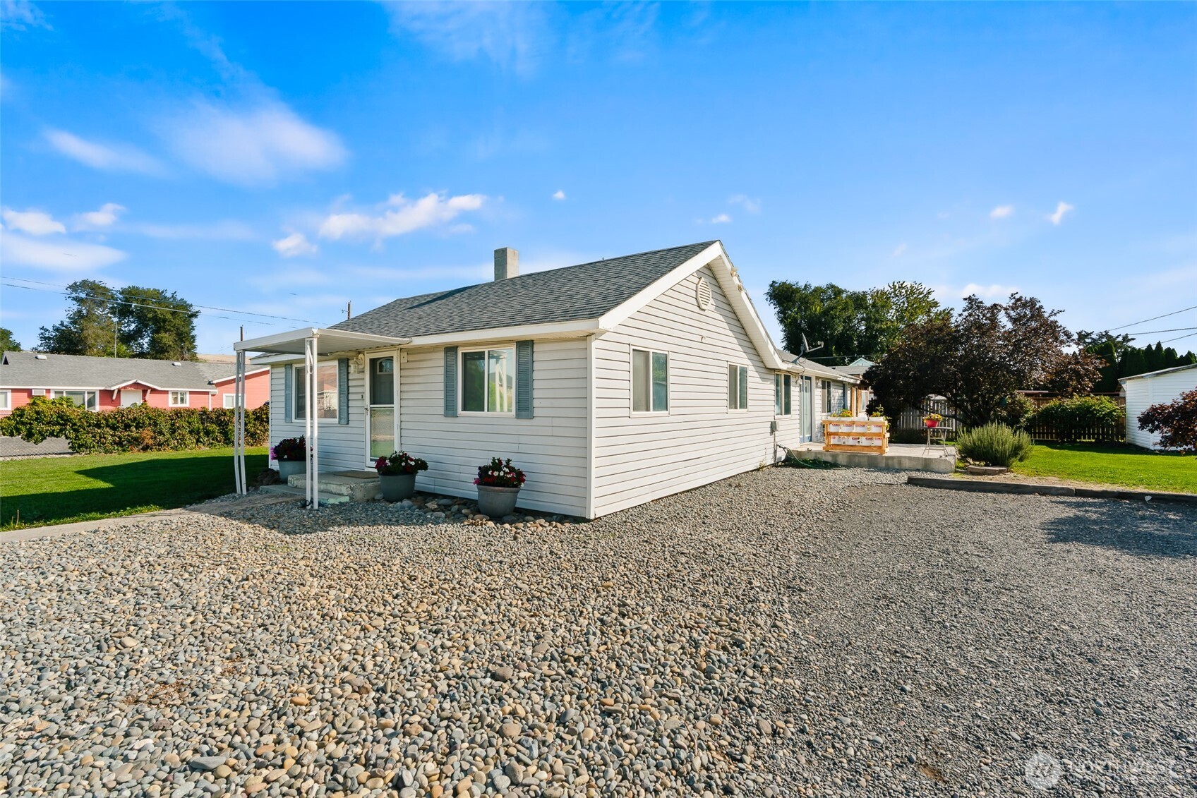 Property photo for 709 N 28th Avenue