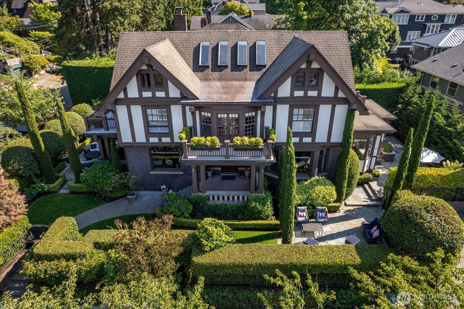 Property at 1215 E Lynn Street