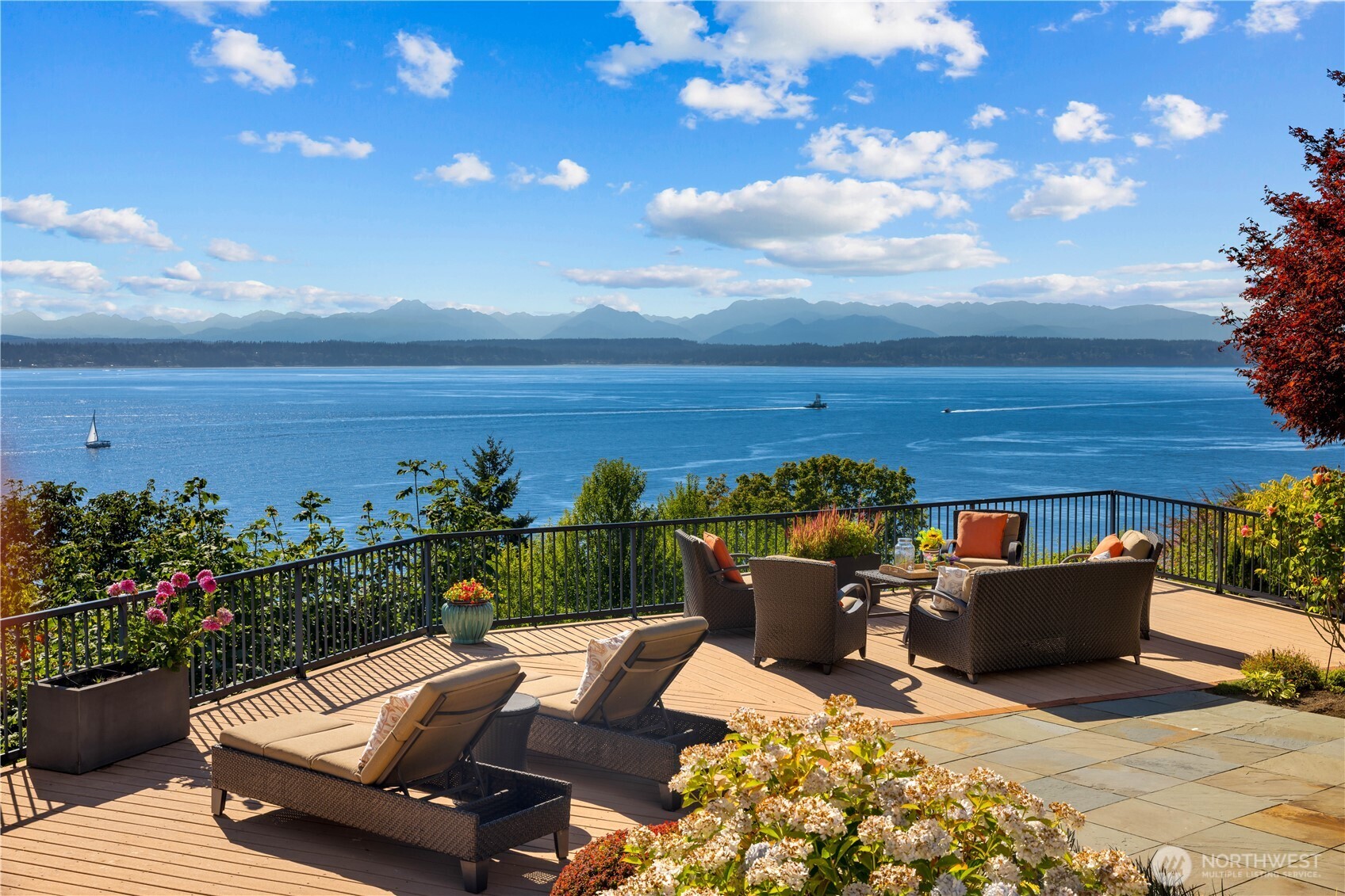 Property at 2555 Magnolia Boulevard W