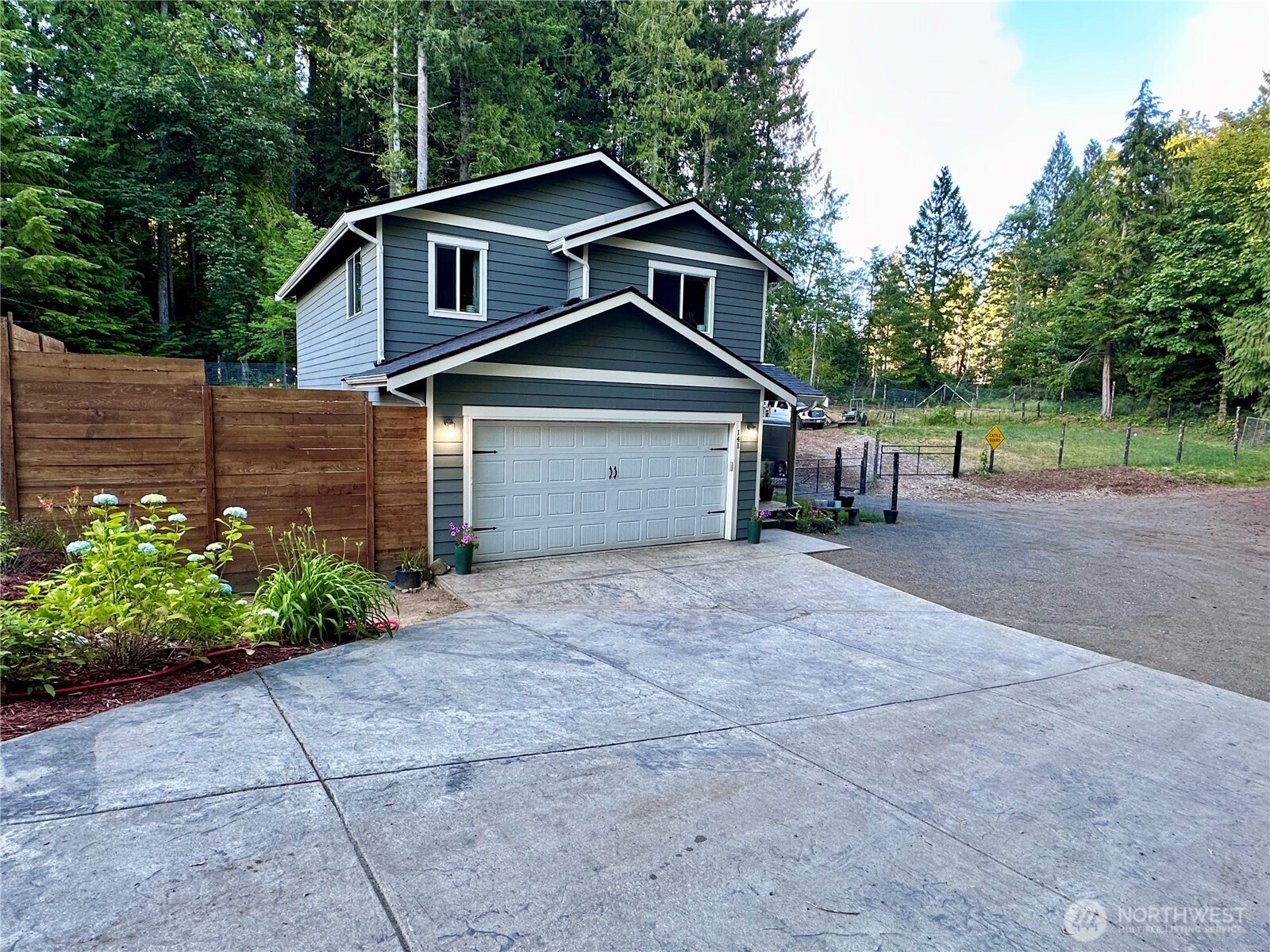 Property photo for 141 E Ellinor Peak Place