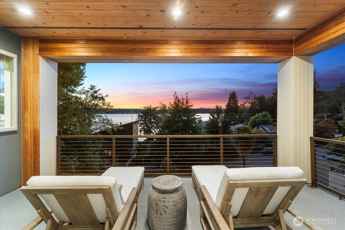 Property at 11822 Holmes Point Drive NE