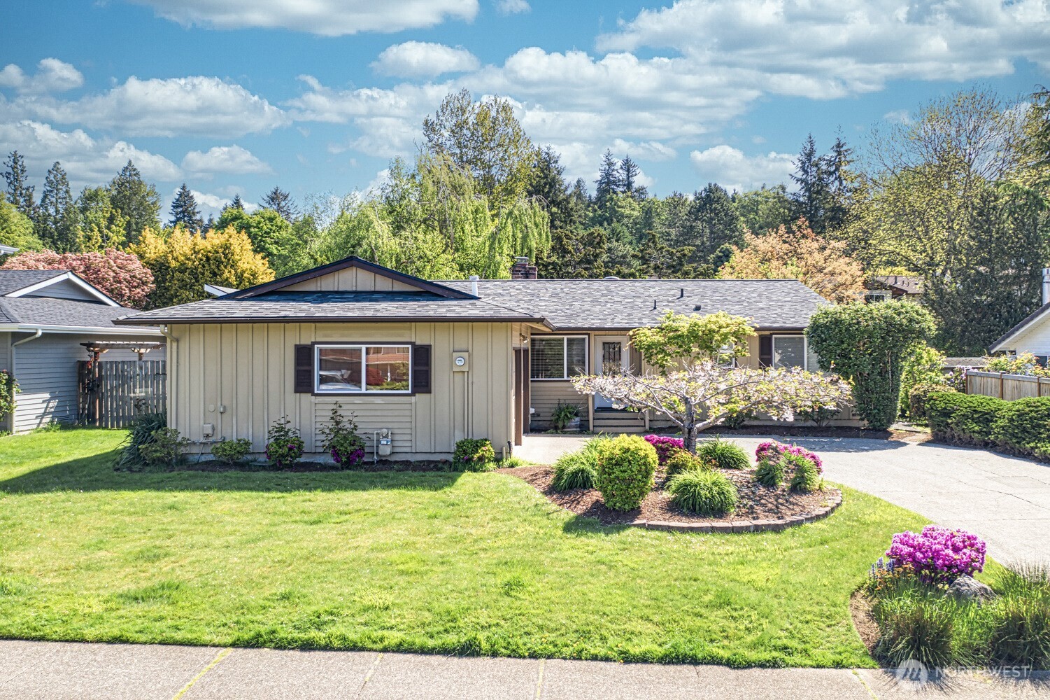 Property photo for 11818 103rd Avenue NE