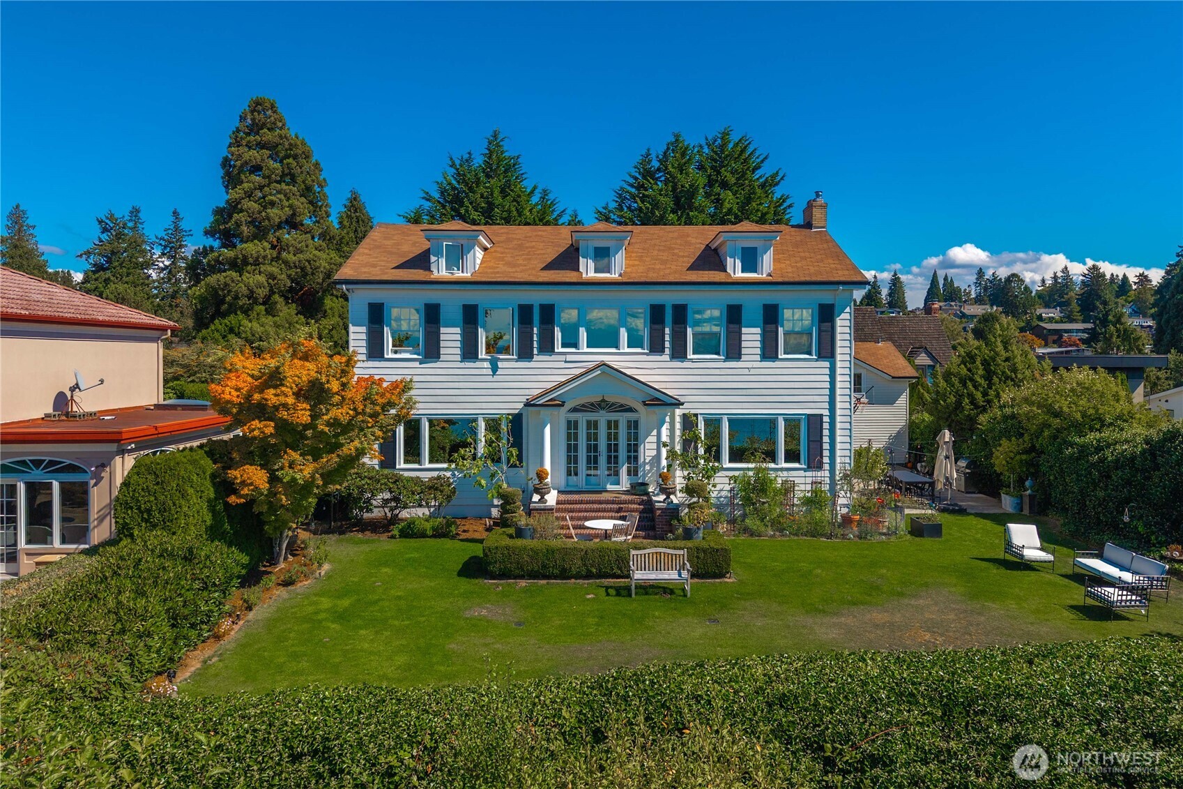 Property at 3233 Magnolia Boulevard W