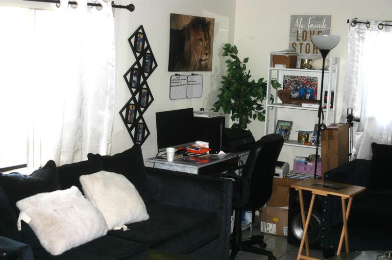 Photo 3