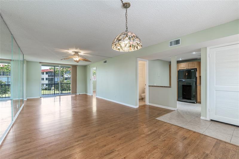 9720 S Hollybrook Lake Dr #205 Image