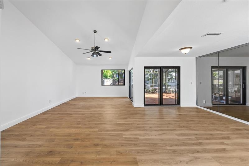 2925 Azalea Dr Image