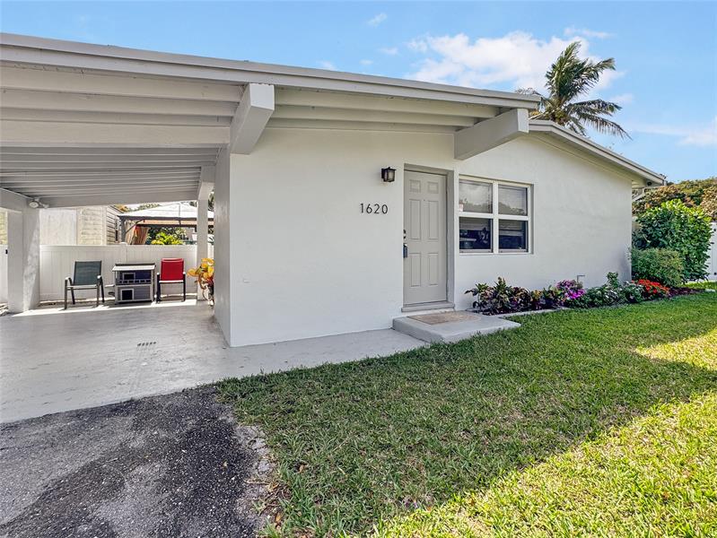 1620 NW 11th Pl