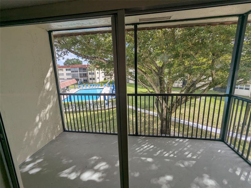 9800 HOLLYBROOK LAKE DR #9-303 Image