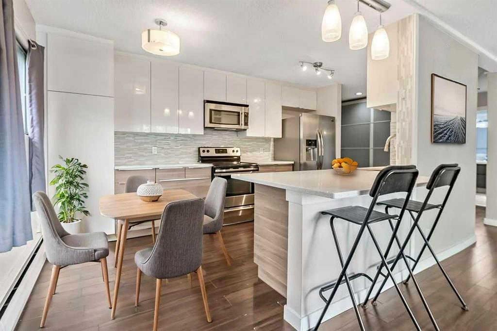 MLS# 242984597