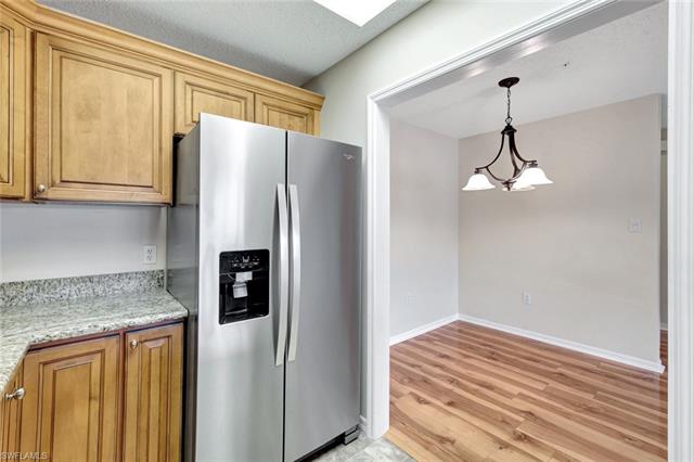 Residence 207, photo 10 of 22