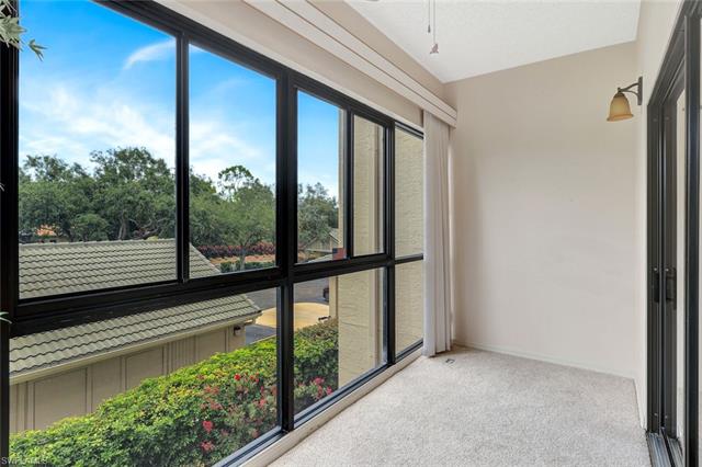 Residence 207, photo 18 of 22