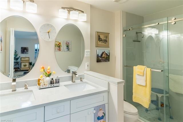 Residence 2-101, photo 12 of 32