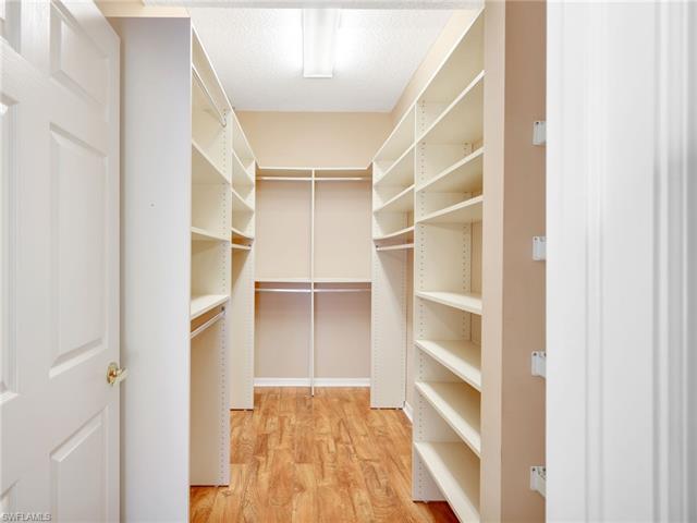 Residence 9-206, photo 20 of 50
