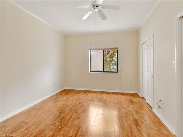 Residence 9-206, photo 22 of 50