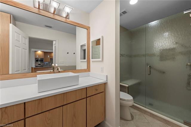 Residence 4-101, photo 11 of 39