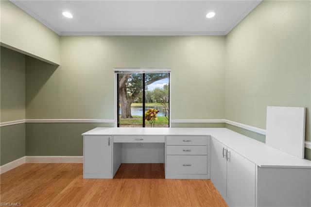 Residence 4-101, photo 17 of 39