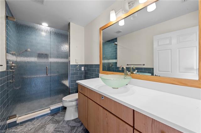 Residence 4-101, photo 24 of 39