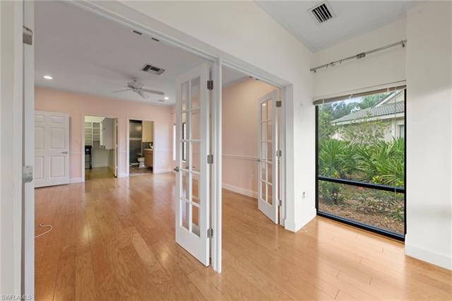 Residence 4-101, photo 27 of 39